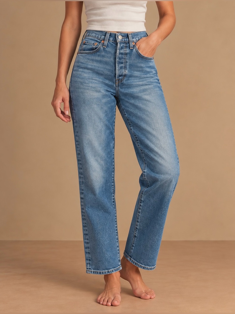 Levi’s Ribcage Straight Ankle Jeans – Size 26